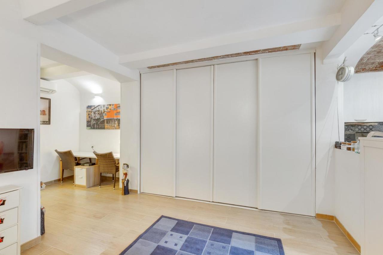 Oltrarno Bright Apartment Con Patio Privato Florenz Exterior foto
